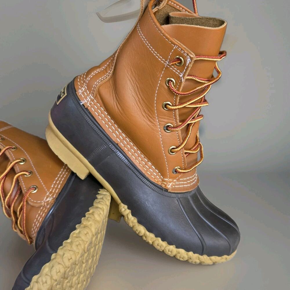 L.L. Bean Women’s US 7M Classic 8 inch Bean Duck Boots